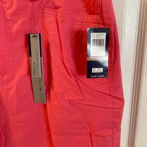 Bandolino Vibrant Coral Stretch long shorts